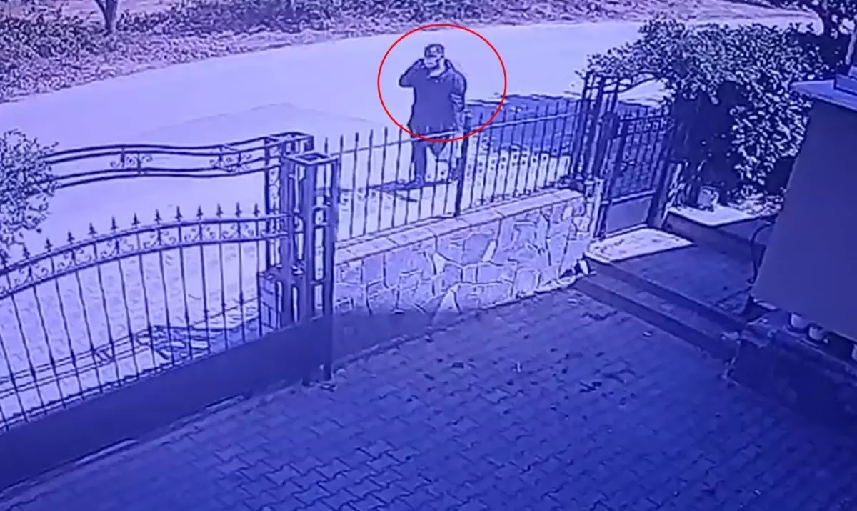 bursada emekliyi dolandiran iki supheli yakalandi WG6LDqnz