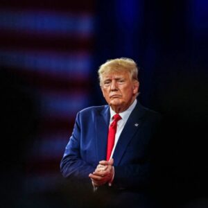 trumptan powelle tehditli faiz indirim cagrisi bqJyfzAc