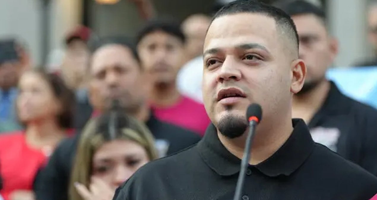 yanlislikla sinir disi edilmisti ulkeye ayak basar basmaz gozaltina alindi yGqBMj2A