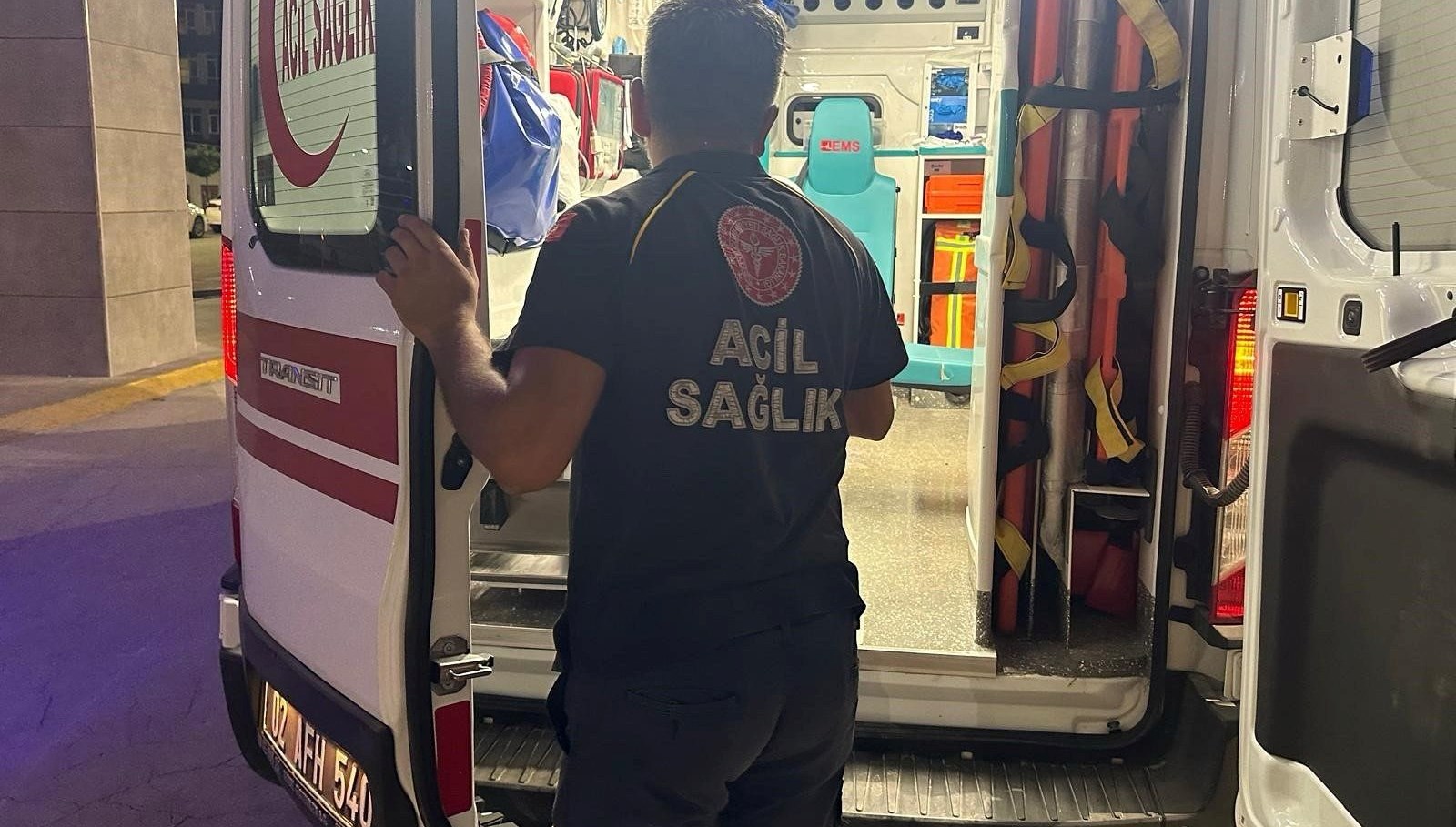 bicagi gogsune sapladi ks2aSi4k