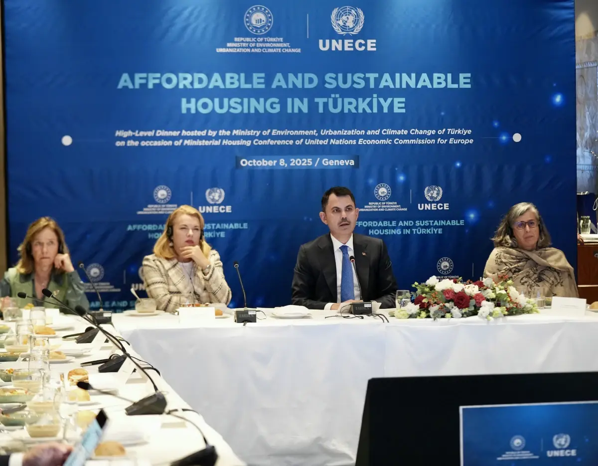 bakan kurum tum ulkeler icin afet yonetiminde ender rastlanan bir hiz ve kapsam ornegi sunuyoruz iX3ZWJPa