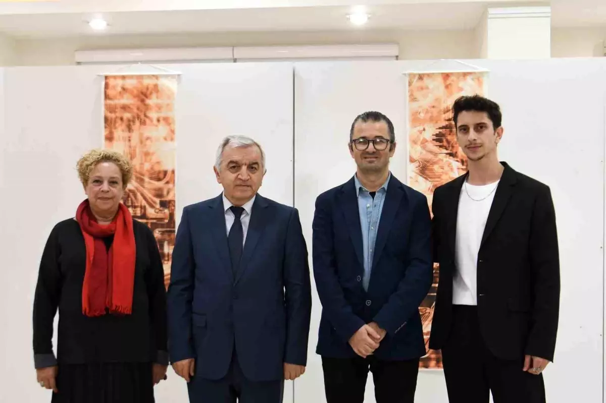 manisa motifleri modern tasarimla bulustu VlEuxhKB.jpg