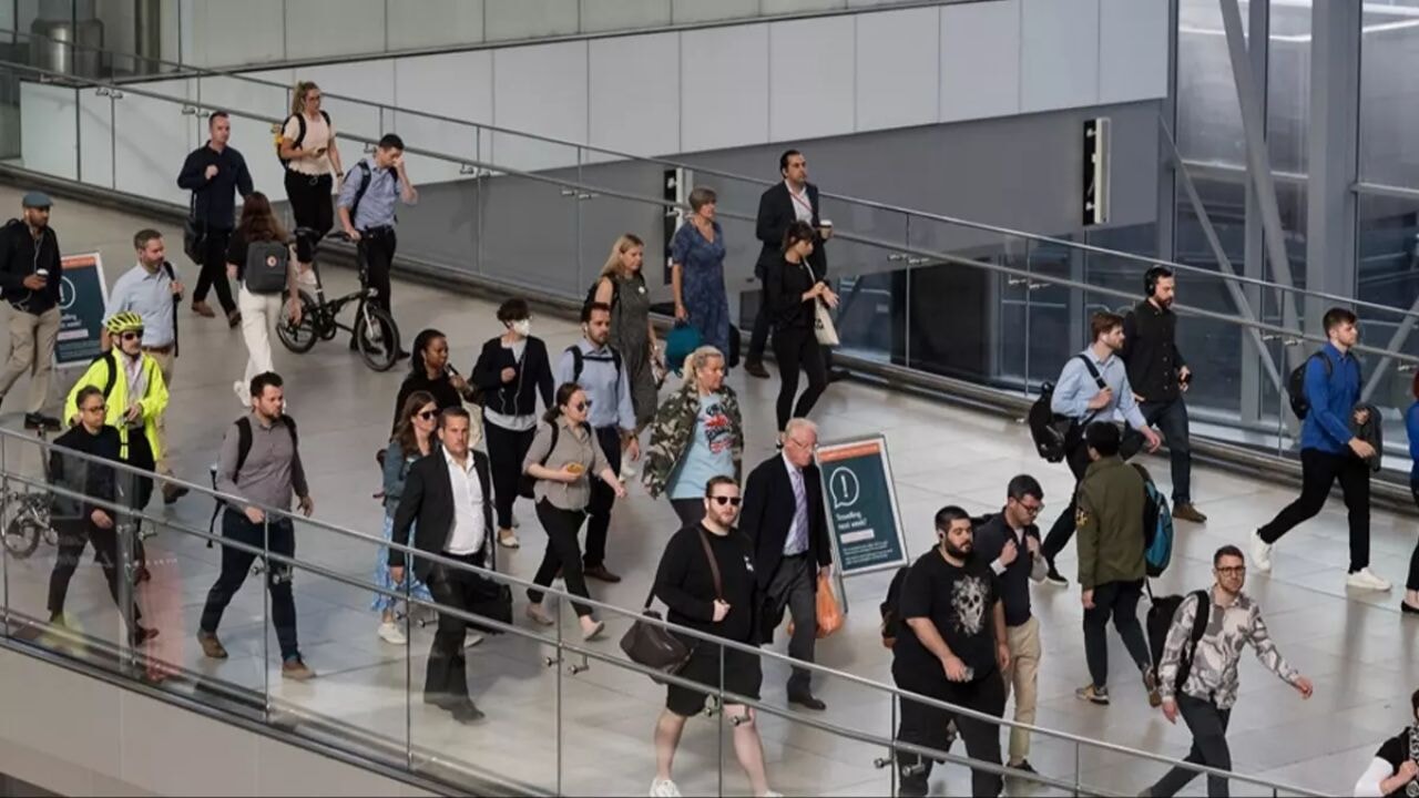 otomotiv devinde deprem isten cikarma dalgasi iP6QLHwY.webp