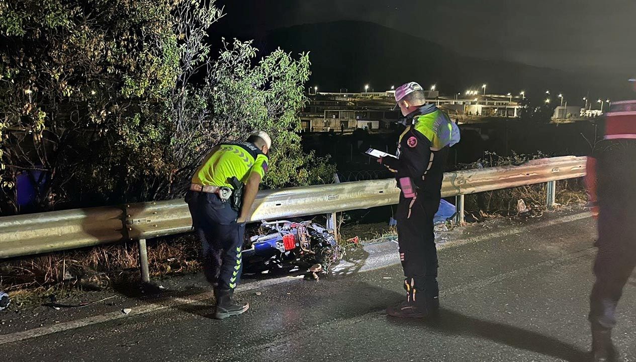 pikap elektrikli bisiklete carpti 1 olu 1 yarali jCQ544yq