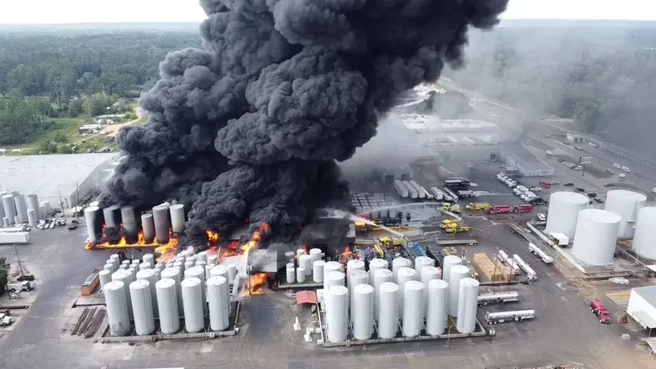abdde 48 bin ton amonyak depolayan tesiste sizinti bolge tahliye edildi yVEV6kEu.png
