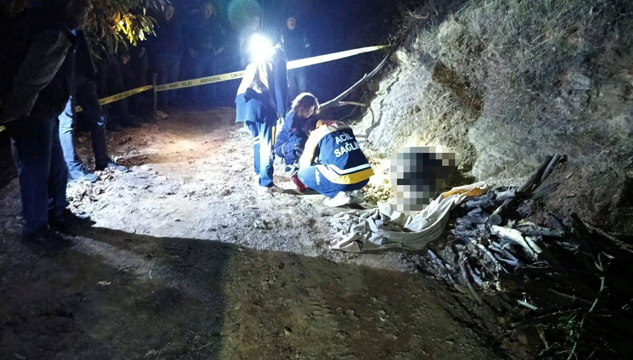 traktorun yaninda cansiz bedeni bulundu 8Lh5YfCL.jpg