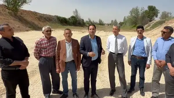 konyada-ciftcinin-su-isyani-4-yildir-bir-kurek-beton-atilmadi-lLLhjBqb