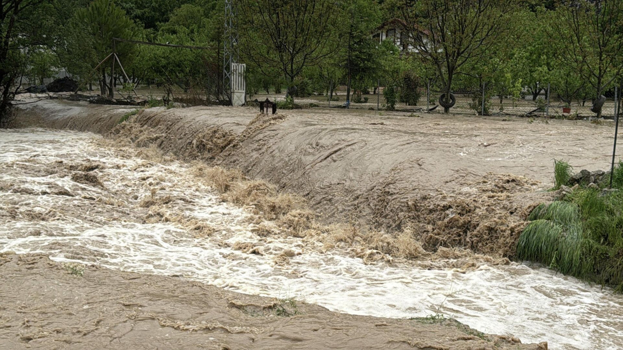 Tokat’ta Taşkın Tehlikesi: Kızılçubuk Köyü Tahliye Ediliyor