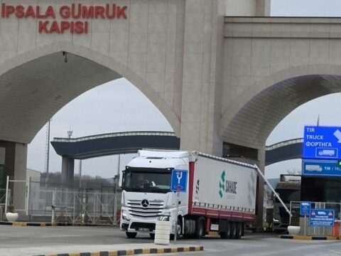 Ipsalada rusvet operasyonu 20 gumruk memuru gozaltinda X722wjBs